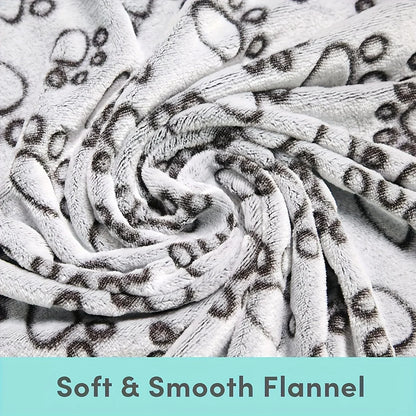 Ultra Soft Fluffy High Quality Pet Blanket Cute Cartoon Pattern Pet Mat Warm and Comfortable Blanket for Cat Dogs Cat Bath Towel